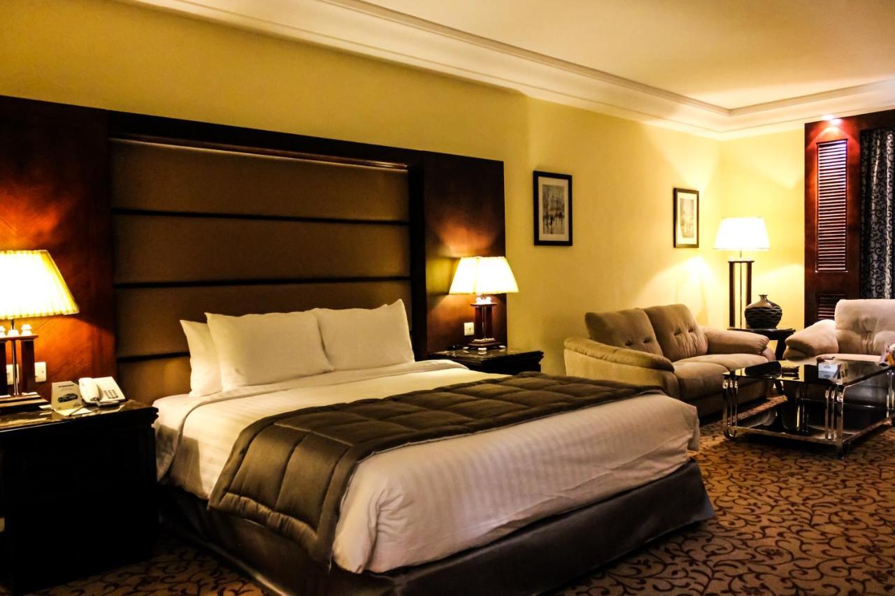 Days Inn Hotel & Suites Амман Экстерьер фото